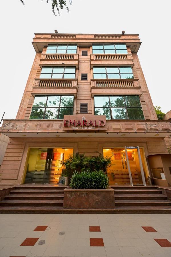 Hotel Emarald, New Delhi Buitenkant foto