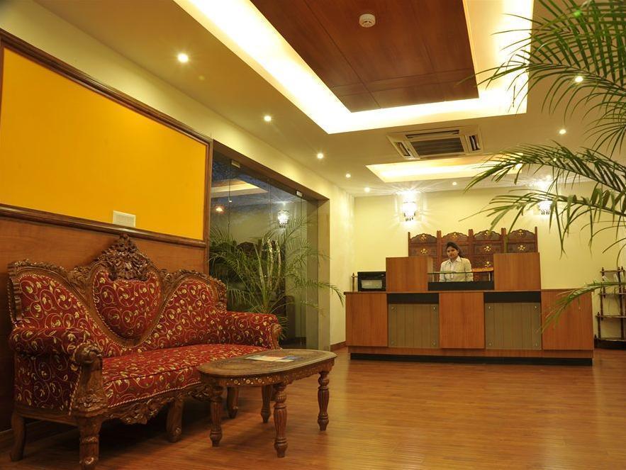 Hotel Emarald, New Delhi Buitenkant foto