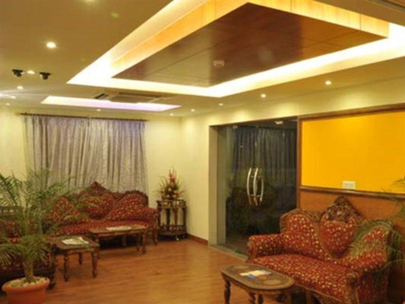 Hotel Emarald, New Delhi Buitenkant foto